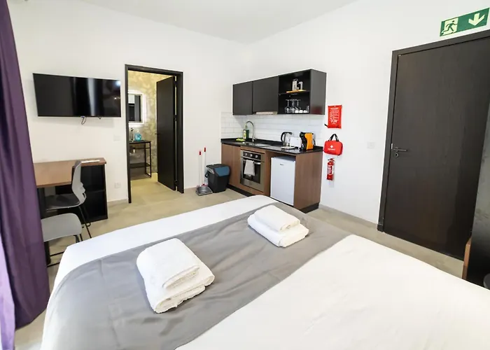 Comfortable In Great Location - By Hostmt