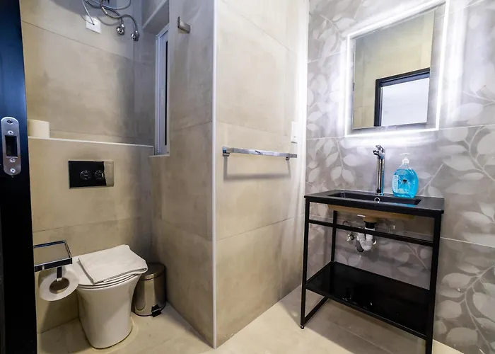 Comfortable In Great Location - By Hostmt Apartamento *